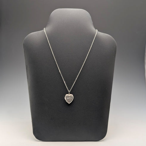 ヴィンテージ 純銀製 ハート型ロケットペンダント ネックレス付き